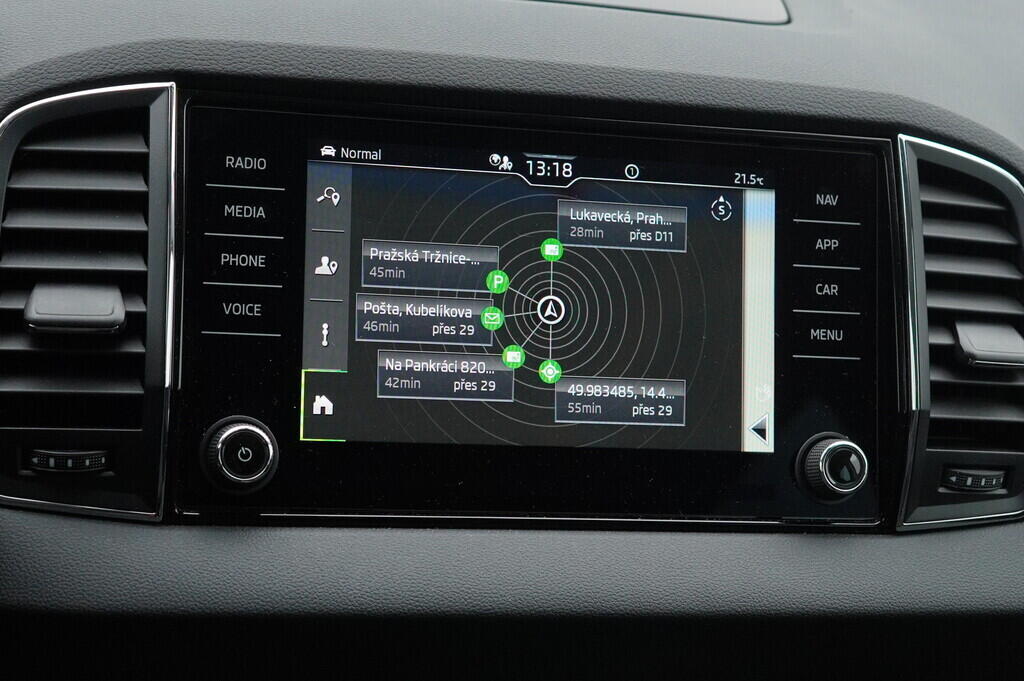 OV190V09873_25.webp_KAROQ Style 1.5 TSI 110 kW automat, DPH