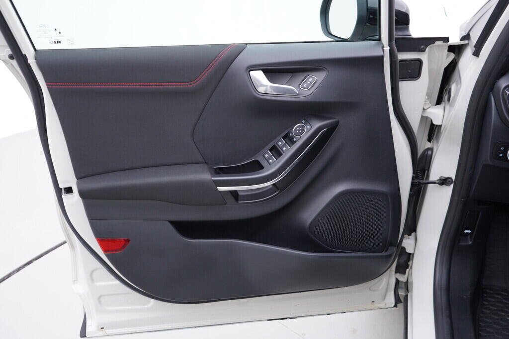 OV190V09882_19.webp_PUMA ST-LINE 1.0  92 kW manuál