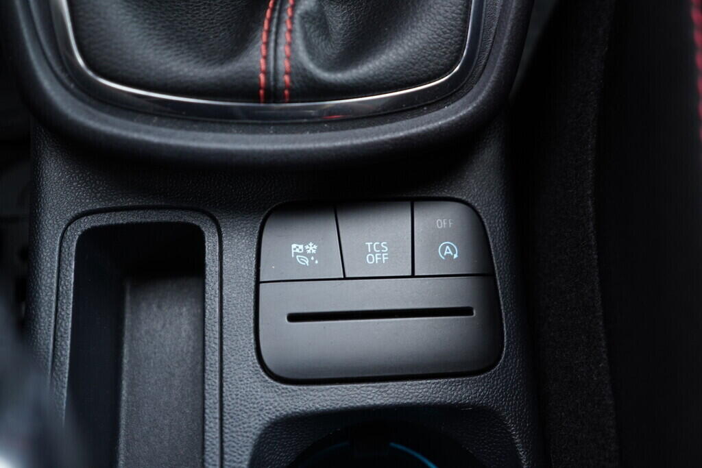 OV190V09882_35.webp_PUMA ST-LINE 1.0  92 kW manuál