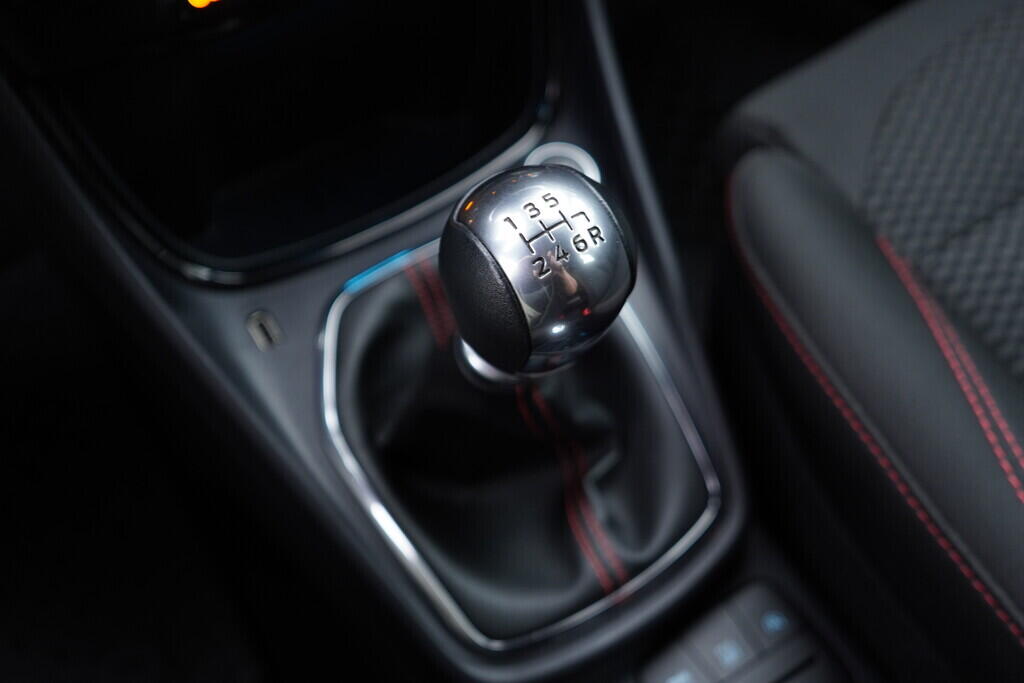 OV190V09882_36.webp_PUMA ST-LINE 1.0  92 kW manuál