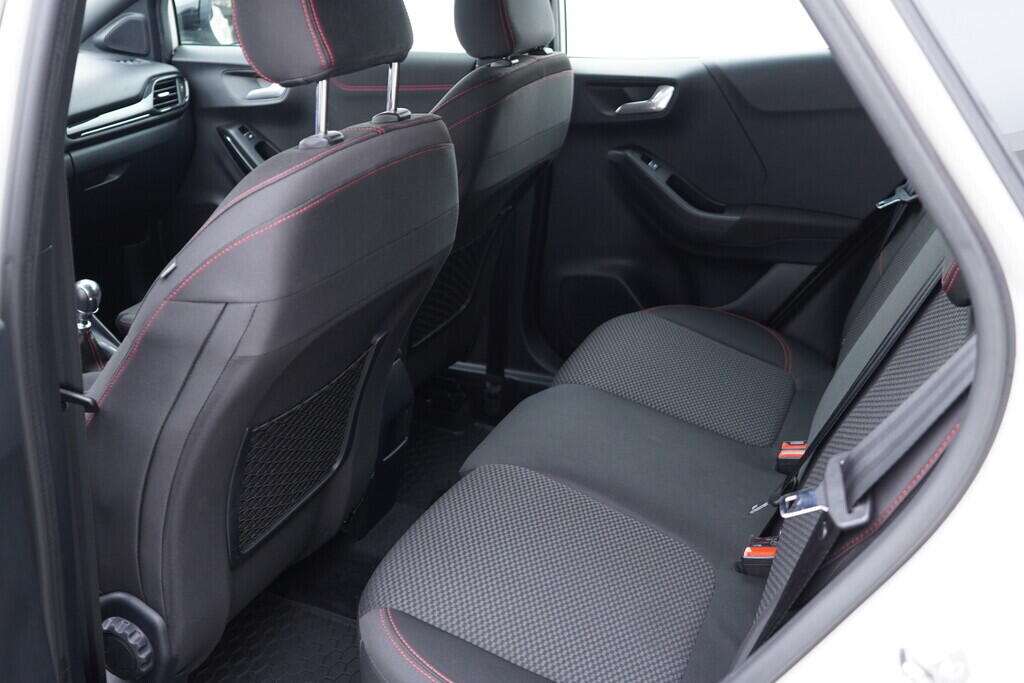 OV190V09882_37.webp_PUMA ST-LINE 1.0  92 kW manuál