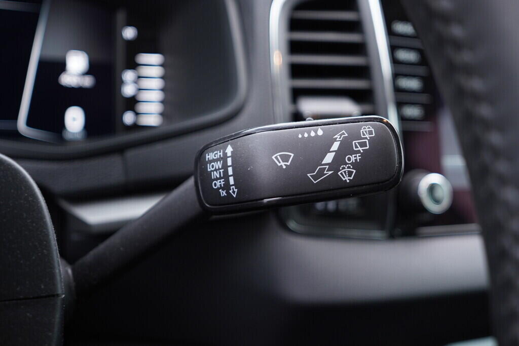 OV190V09883_25.webp_KAROQ  1.5 TSI 110 kW automat