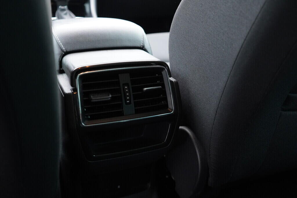 OV190V09883_36.webp_KAROQ  1.5 TSI 110 kW automat