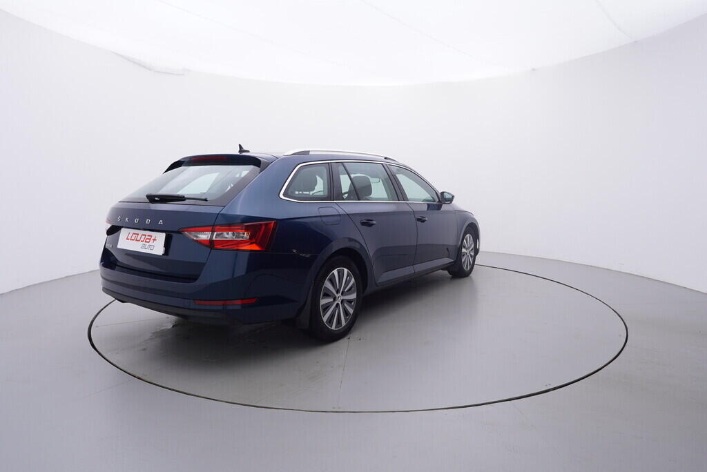 OV190V09884_14.webp_SUPERB Style 1.5 TSI 110 kW automat, DPH