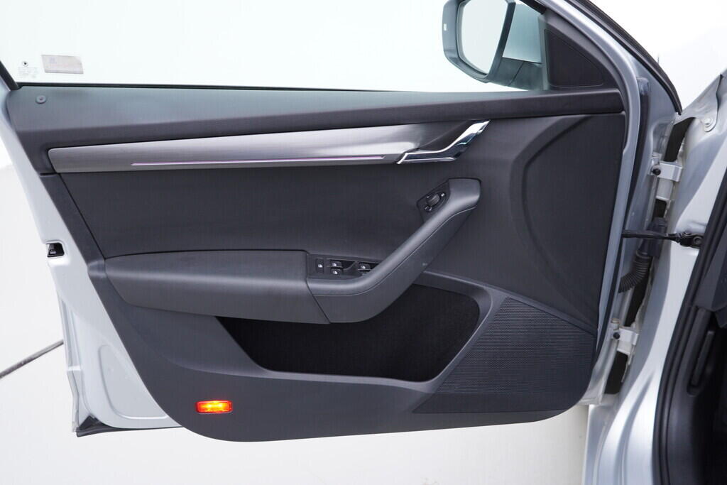 OV190V09885_19.webp_OCTAVIA Style 1.6 TDI 85 kW automat, DPH