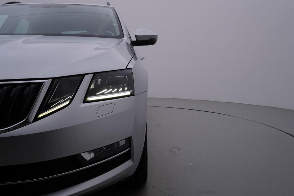 OV190V09885_41.webp_OCTAVIA Style 1.6 TDI 85 kW automat, DPH