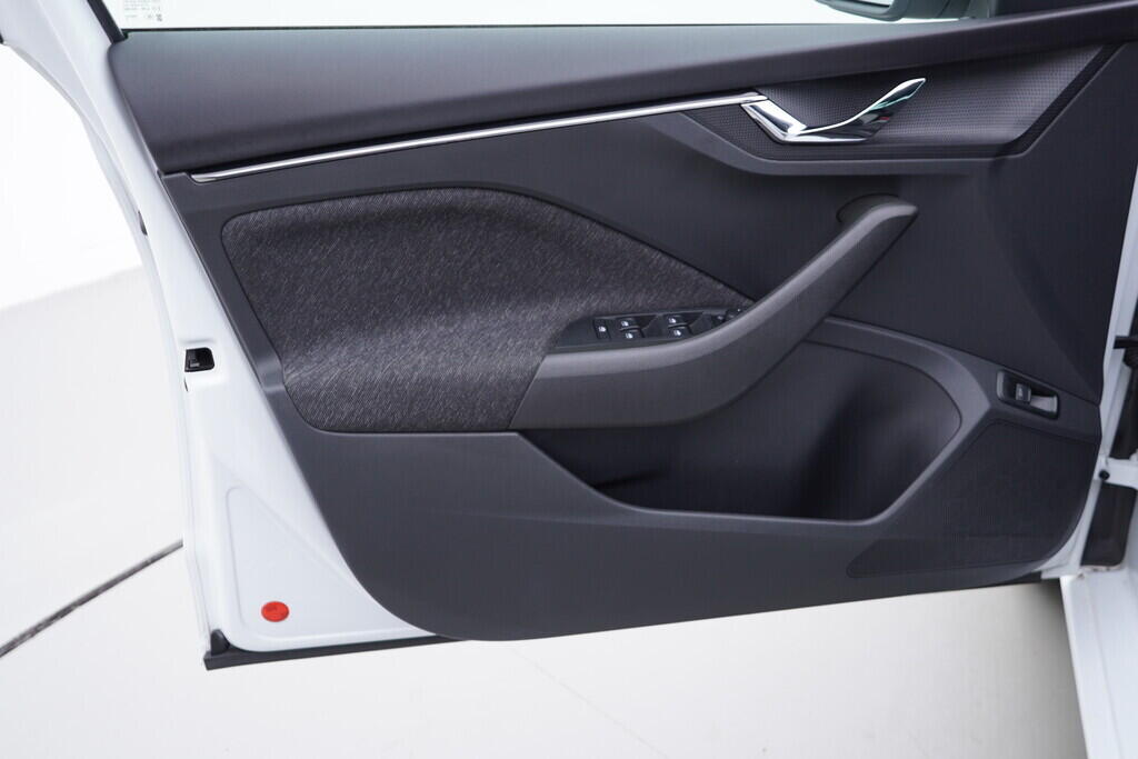 OV190V09891_19.webp_SCALA Style 1.0 TSI 85 kW manuál