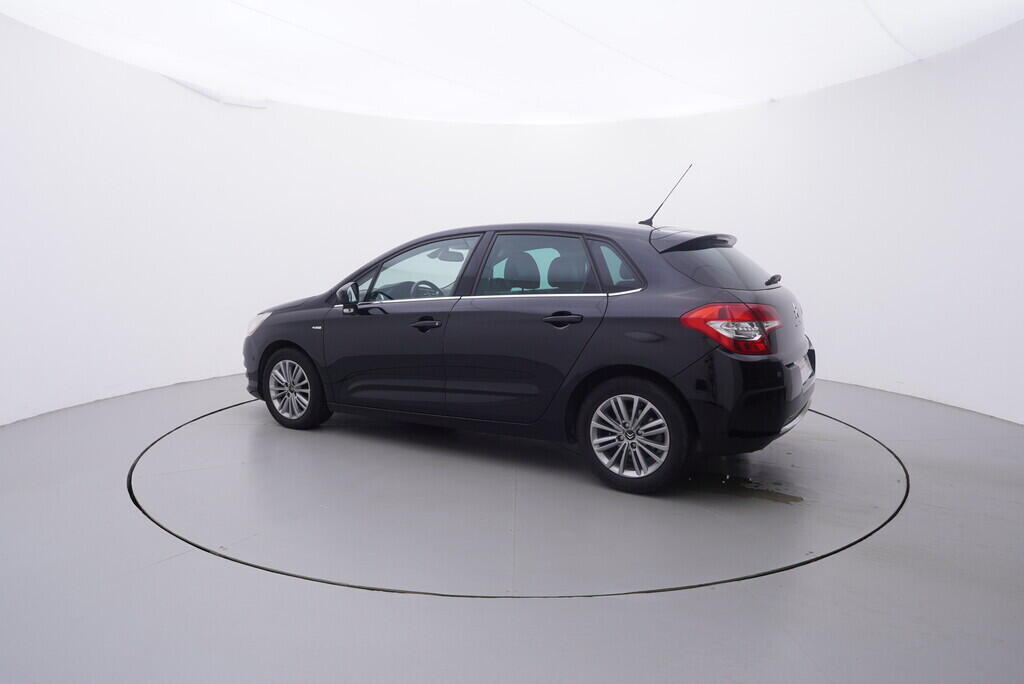 OV190V09893_12.webp_C4 Exclusive  1.6 VTi 88 kW manuál