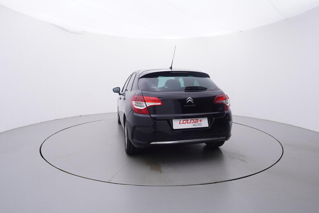 OV190V09893_13.webp_C4 Exclusive  1.6 VTi 88 kW manuál