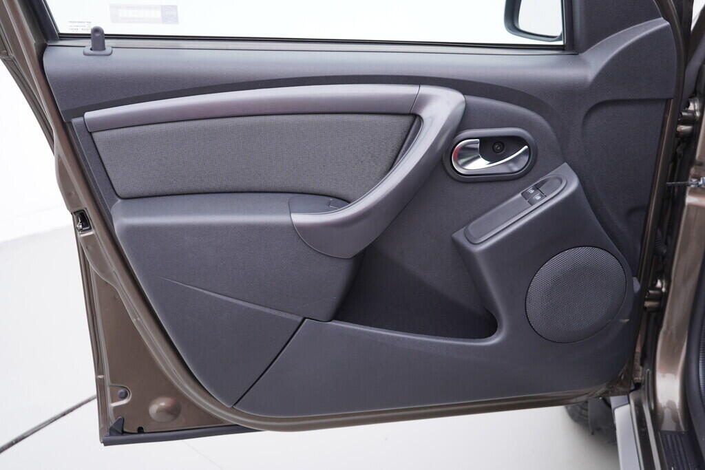 OV190V09894_19.webp_DUSTER Access 1.6 SCe 84 kW manuál