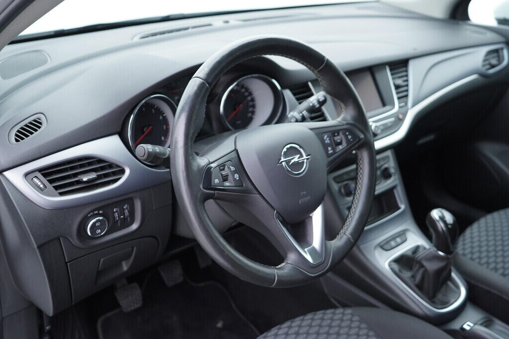 OV190V09895_21.webp_ASTRA Turbo 1.2 LIH 81 kW manuál, DPH