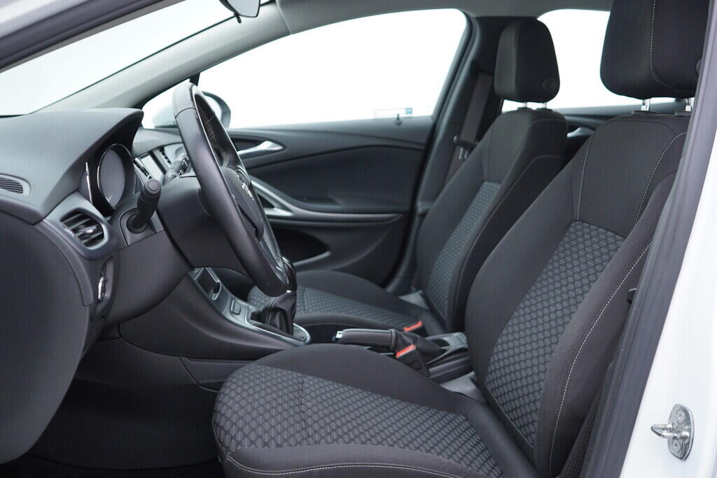 OV190V09895_22.webp_ASTRA Turbo 1.2 LIH 81 kW manuál, DPH