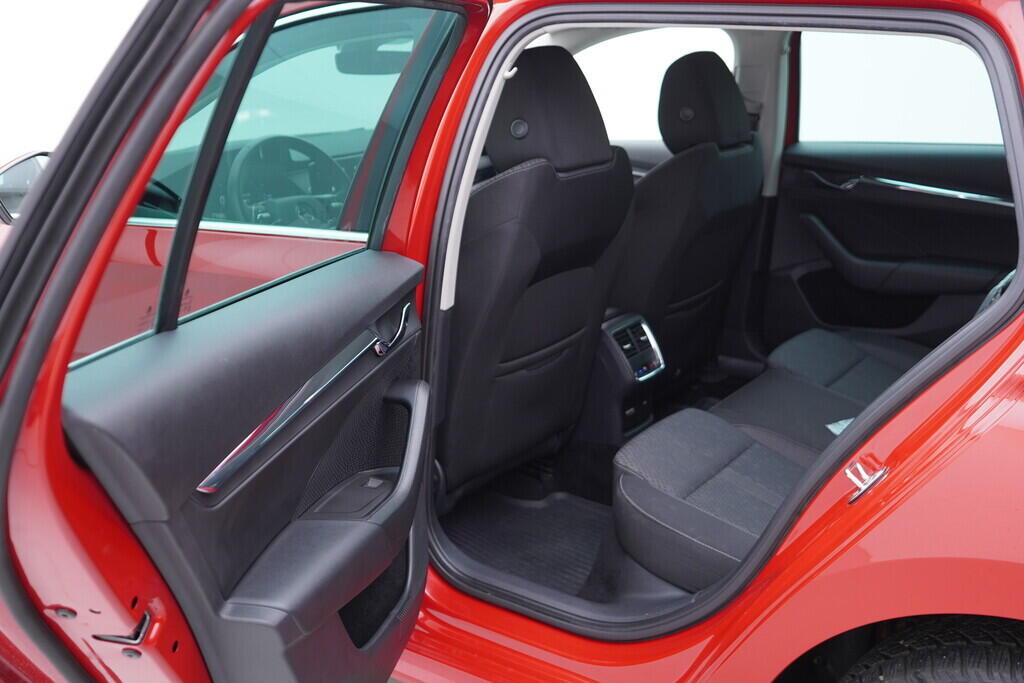 OV190V09898_36.webp_OCTAVIA Style 2.0 TDI 85 kW manuál, DPH