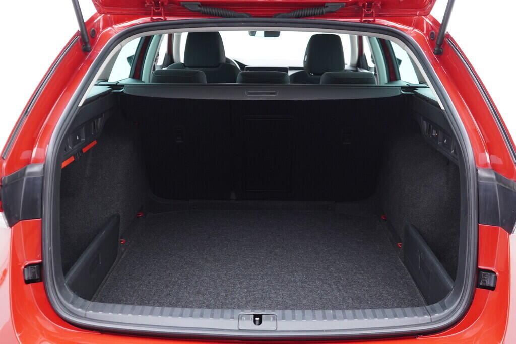 OV190V09898_39.webp_OCTAVIA Style 2.0 TDI 85 kW manuál, DPH