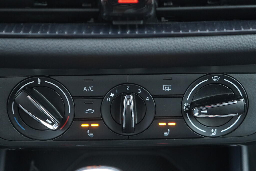 OV190V09904_30.webp_FABIA Ambition 1.0 TSI 81 kW automat, DPH