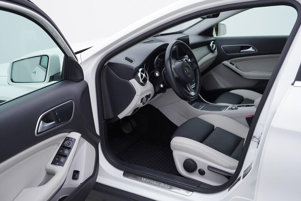 OV190V09905_18.webp_GLA  2.0  135 kW automat, DPH