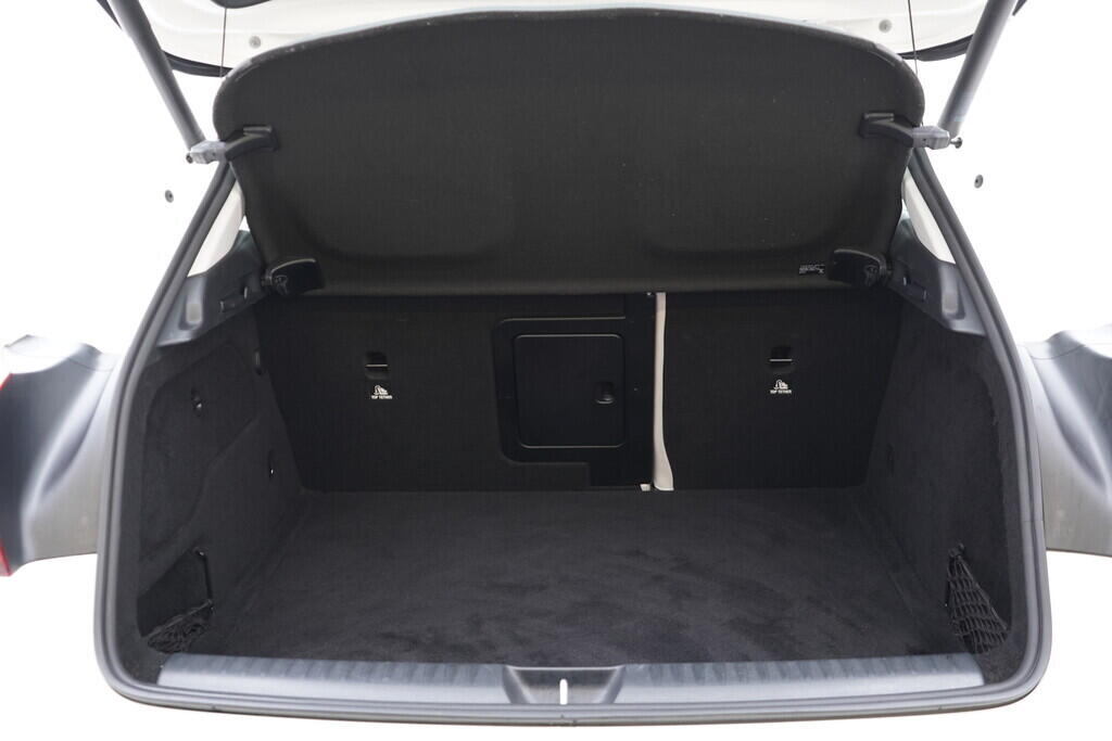 OV190V09905_38.webp_GLA  2.0  135 kW automat, DPH