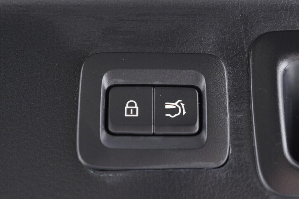 OV190V09907_38.webp_CX-30  2.0 Skyactive 110 kW manuál