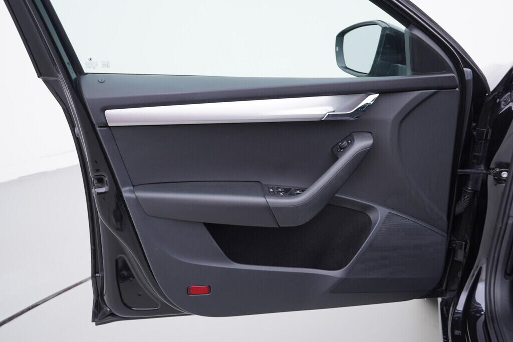 OV190V09911_19.webp_OCTAVIA  1.6 TDI 85 kW manuál, DPH