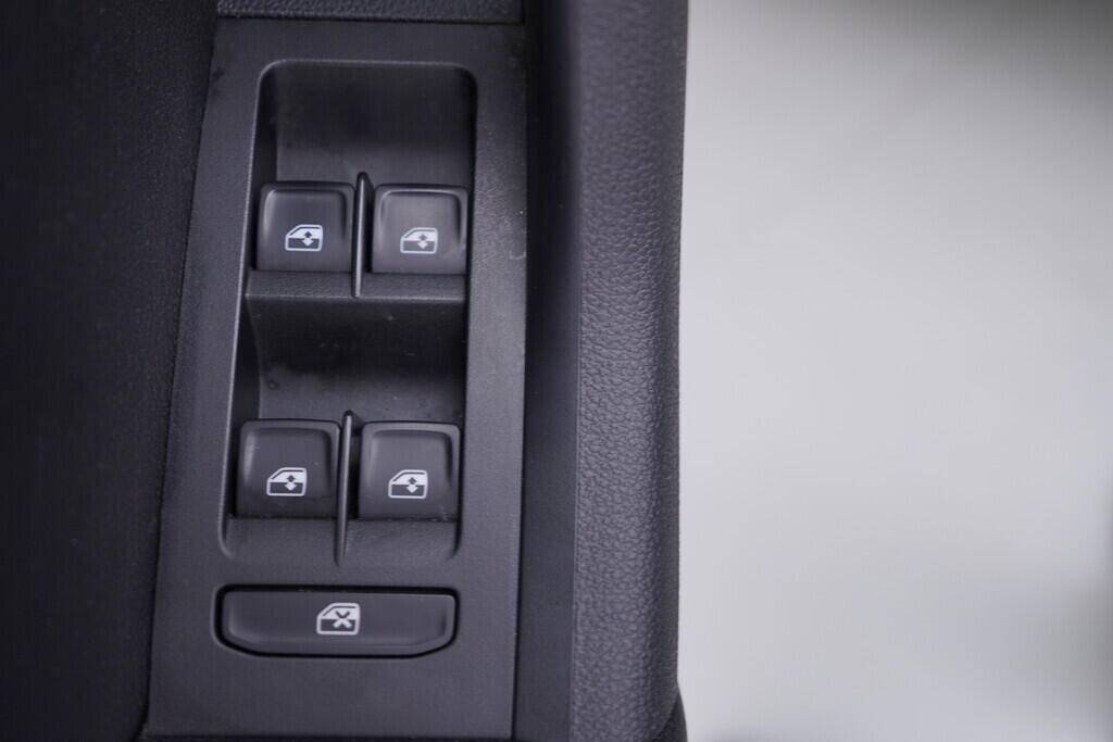 OV190V09911_20.webp_OCTAVIA  1.6 TDI 85 kW manuál, DPH