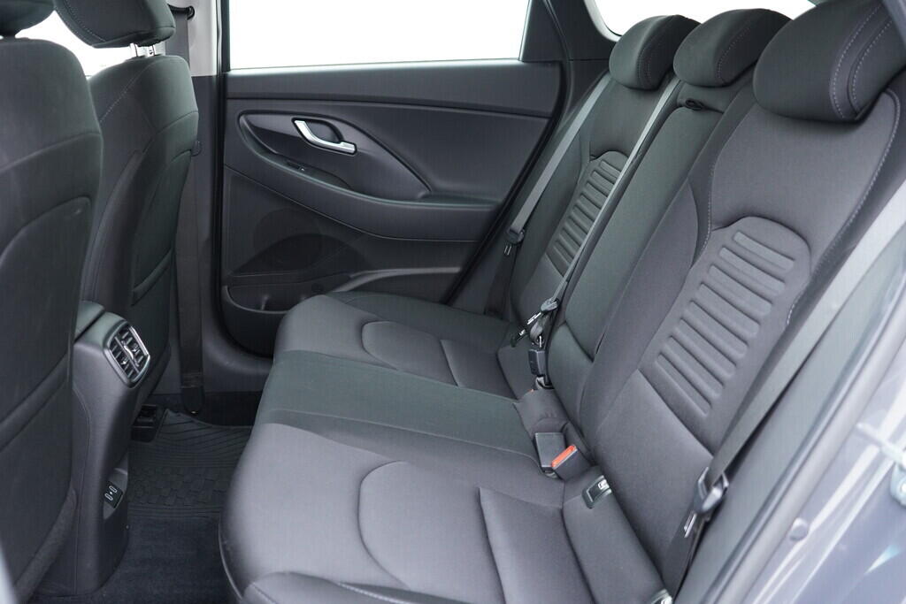 OV190V09912_36.webp_I30 STYLE 1.5 T-GDi 103 kW automat, DPH