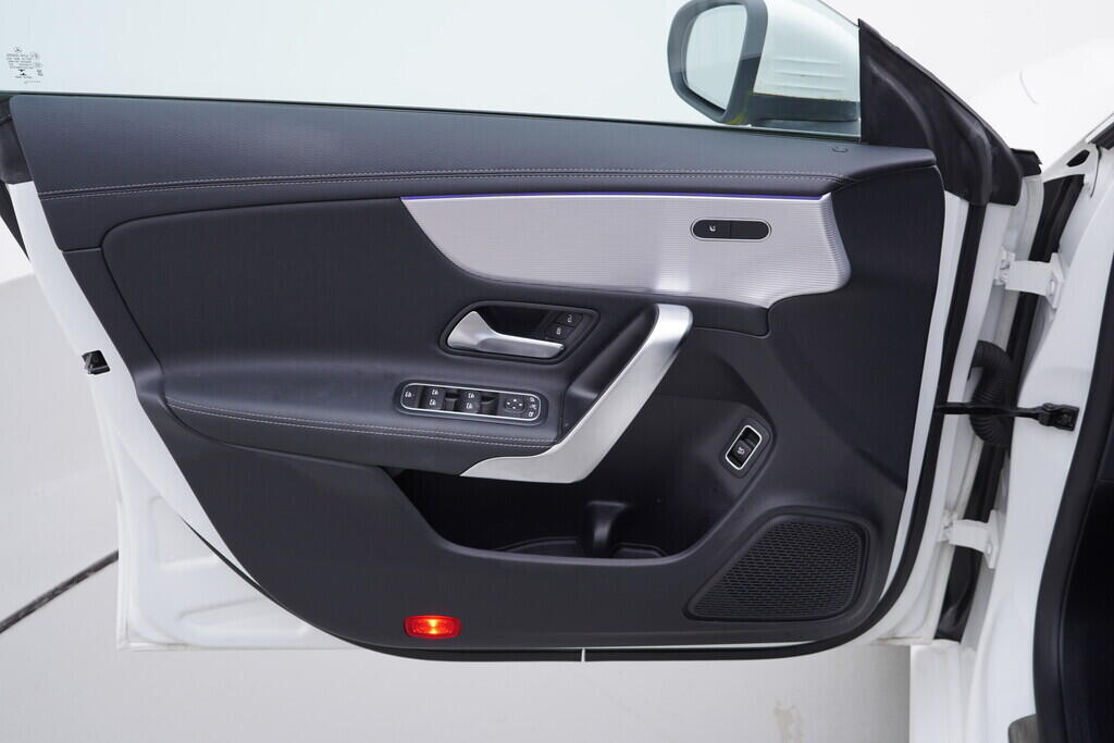 OV190V09914_19.webp_CLA  2.0 250 165 kW automat