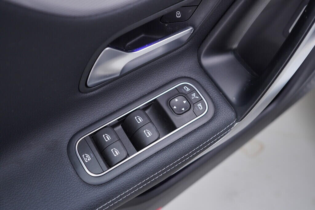 OV190V09914_20.webp_CLA  2.0 250 165 kW automat