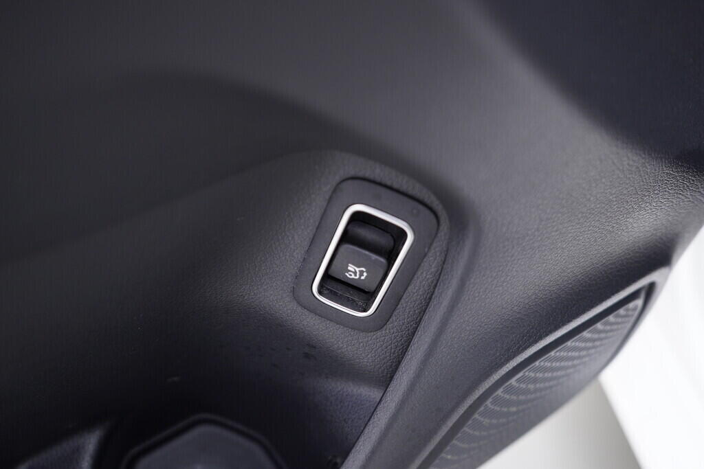 OV190V09914_22.webp_CLA  2.0 250 165 kW automat