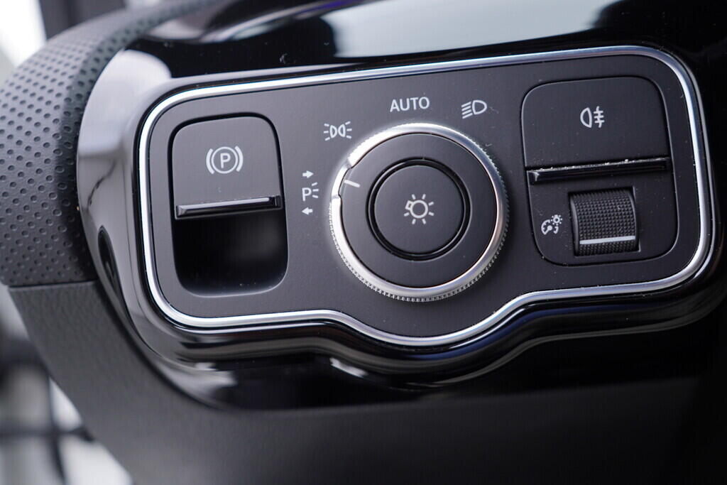 OV190V09914_29.webp_CLA  2.0 250 165 kW automat