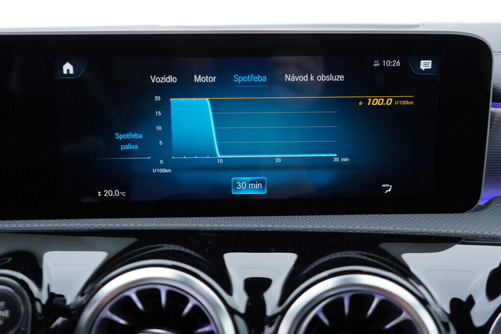 OV190V09914_37.webp_CLA  2.0 250 165 kW automat