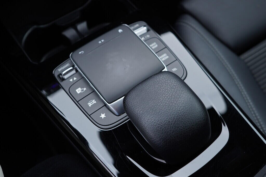 OV190V09914_42.webp_CLA  2.0 250 165 kW automat