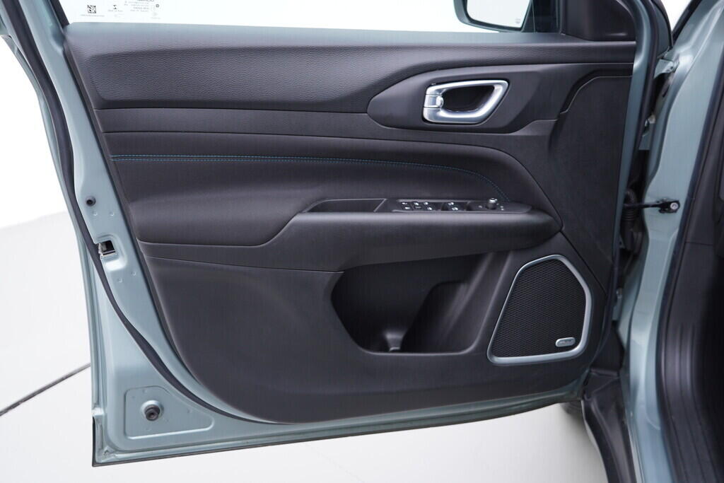 OV190V09916_19.webp_COMPASS  1.5 hybrid 96 kW automat