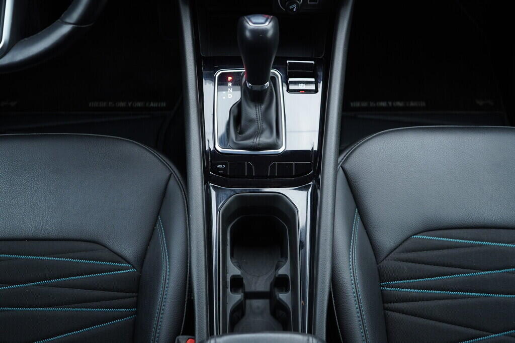 OV190V09916_34.webp_COMPASS  1.5 hybrid 96 kW automat