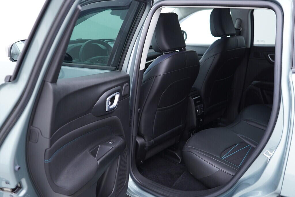 OV190V09916_36.webp_COMPASS  1.5 hybrid 96 kW automat