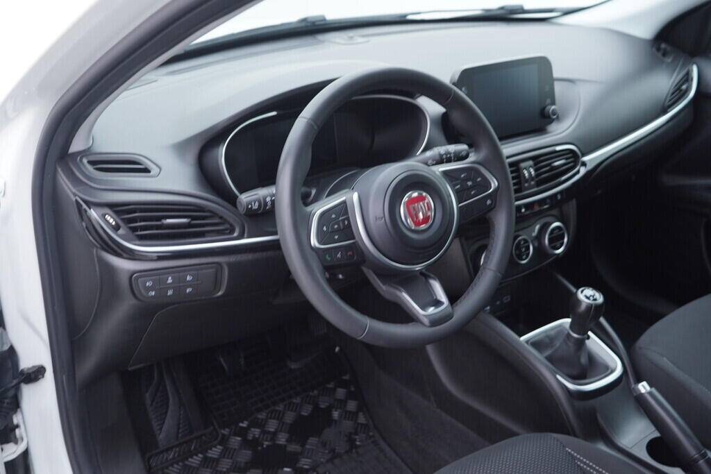 OV190V09917_21.webp_TIPO Firefly 1.0  73 kW manuál, DPH