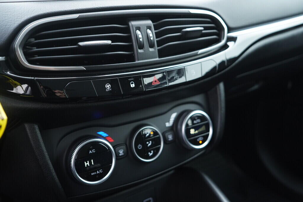 OV190V09917_28.webp_TIPO Firefly 1.0  73 kW manuál, DPH