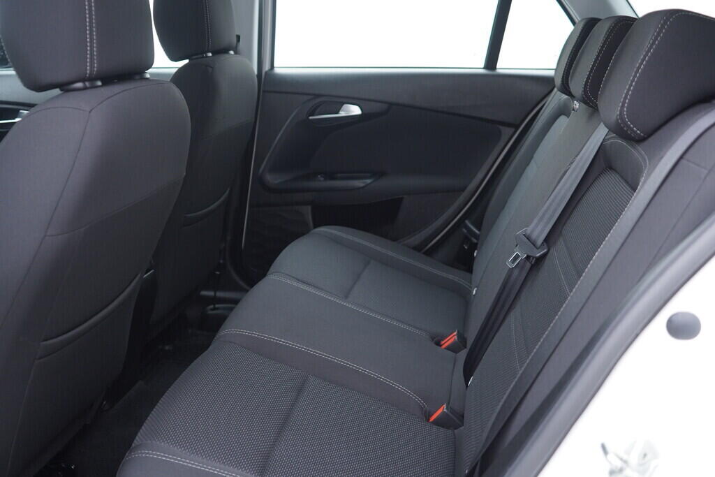 OV190V09917_32.webp_TIPO Firefly 1.0  73 kW manuál, DPH