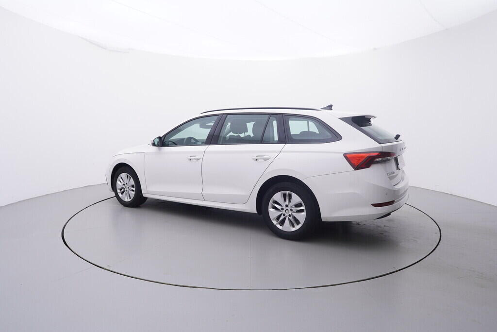 OV190V09919_12.webp_OCTAVIA Ambition 2.0 TDI 85 kW manuál, DPH