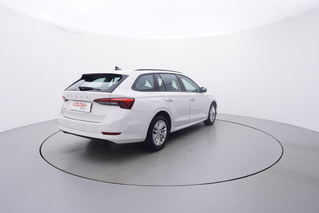 OV190V09919_14.webp_OCTAVIA Ambition 2.0 TDI 85 kW manuál, DPH