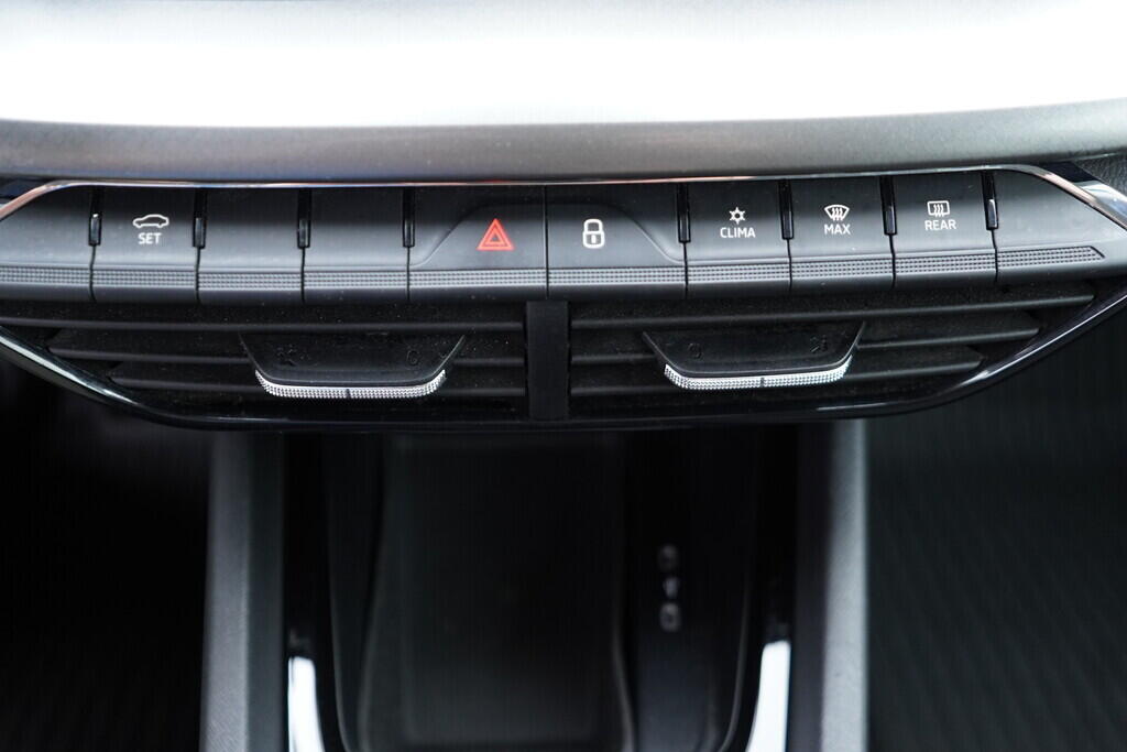 OV190V09919_34.webp_OCTAVIA Ambition 2.0 TDI 85 kW manuál, DPH