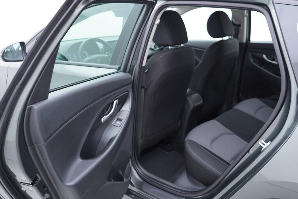 OV190V09923_31.webp_I30 Comfort 1.0  88 kW manuál