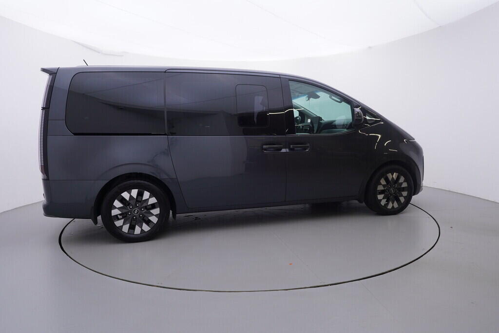 OV190V09924_15.webp_STARIA Luxury 2.2 CRDi 130 kW automat, DPH