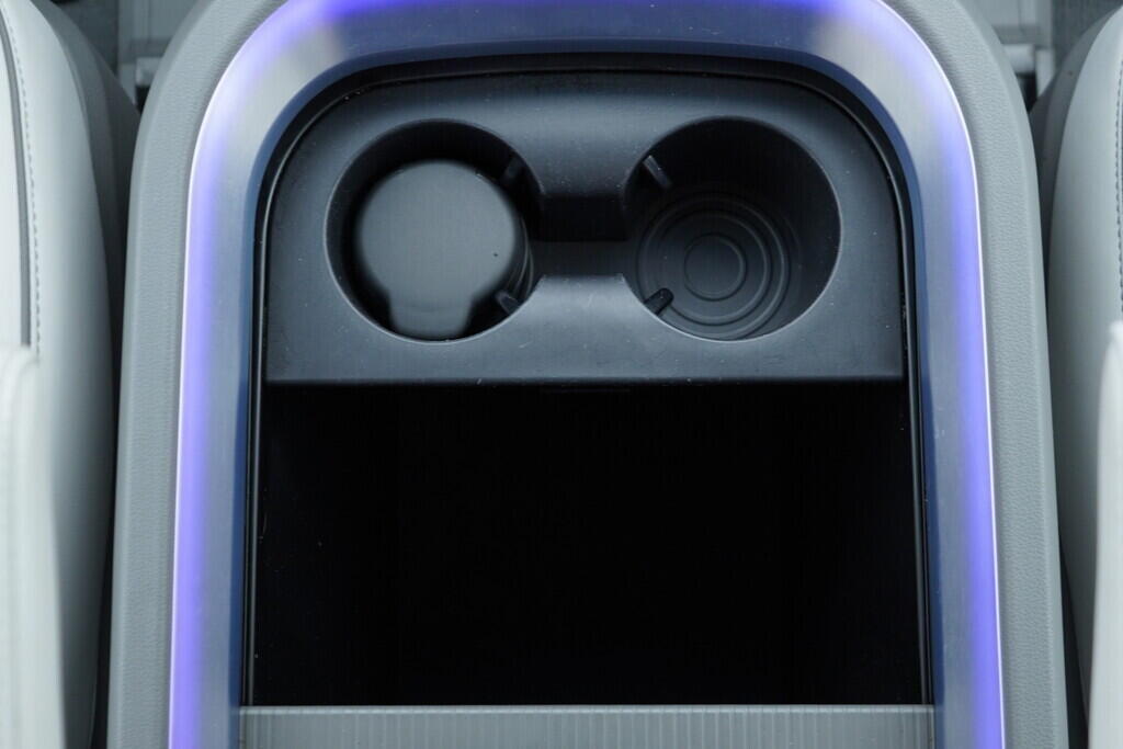 OV190V09924_35.webp_STARIA Luxury 2.2 CRDi 130 kW automat, DPH