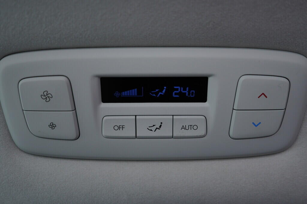 OV190V09924_38.webp_STARIA Luxury 2.2 CRDi 130 kW automat, DPH