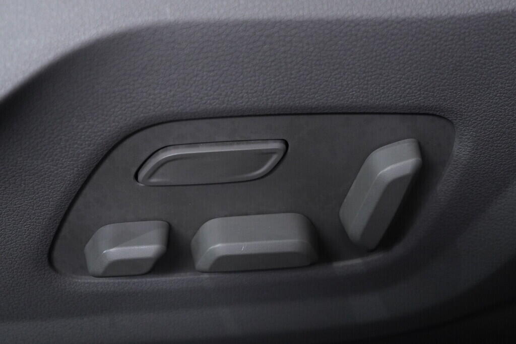 OV190V09924_42.webp_STARIA Luxury 2.2 CRDi 130 kW automat, DPH