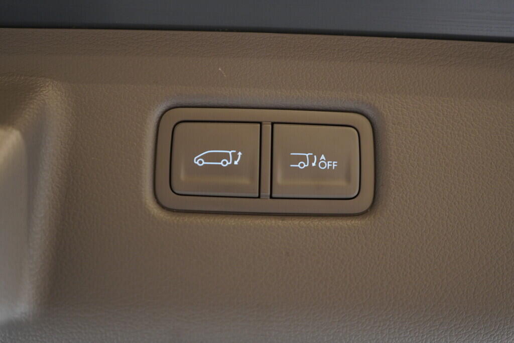 OV190V09924_46.webp_STARIA Luxury 2.2 CRDi 130 kW automat, DPH