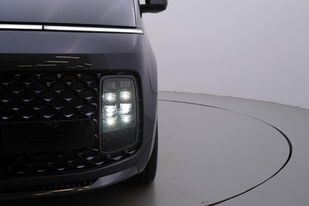 OV190V09924_54.webp_STARIA Luxury 2.2 CRDi 130 kW automat, DPH