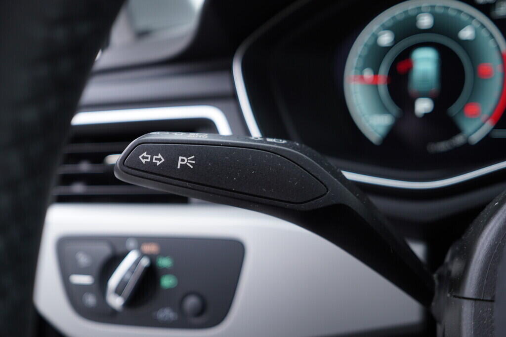 OV190V09926_23.webp_A4 AVANT  2.0 TDI 120 kW automat