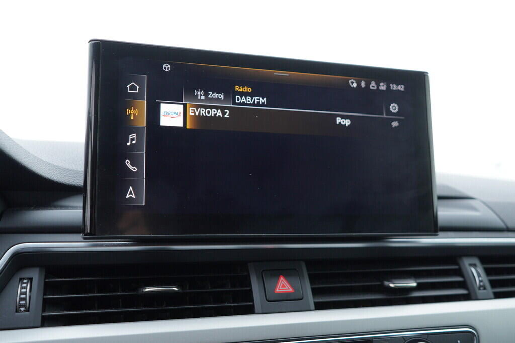 OV190V09926_30.webp_A4 AVANT  2.0 TDI 120 kW automat