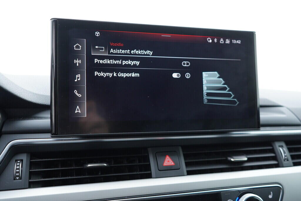 OV190V09926_32.webp_A4 AVANT  2.0 TDI 120 kW automat